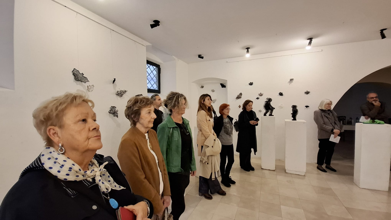 Izložba Martine Đira otvorena u Krševanu