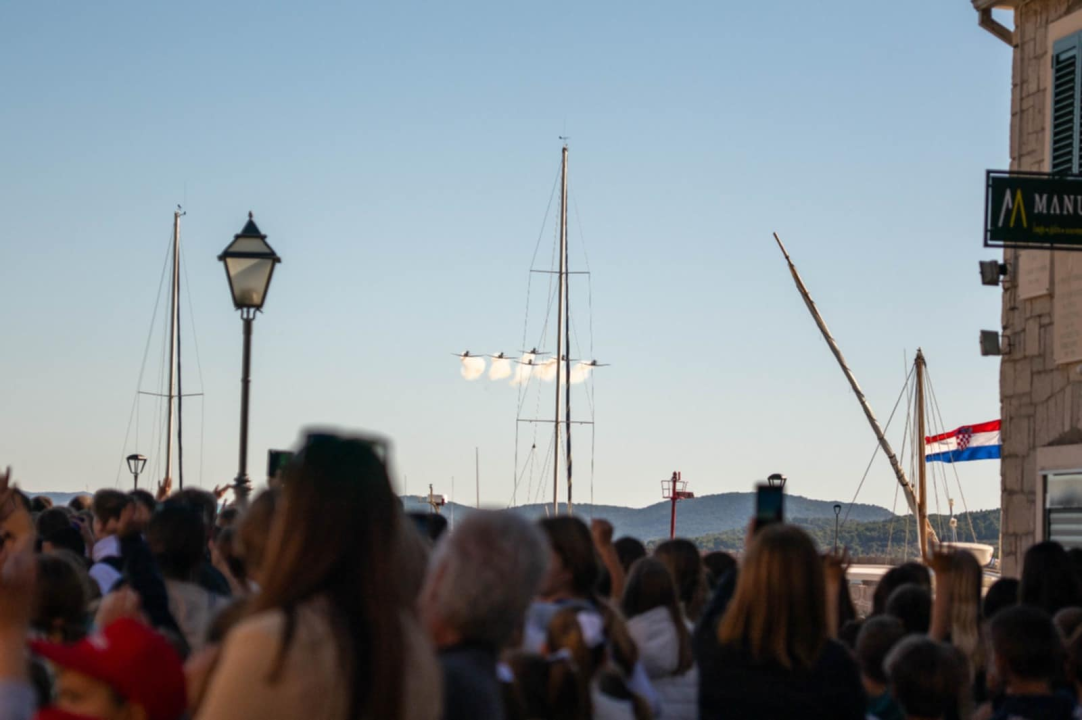 Obilježeno 25 godina Milenijske fotografije Šime Strikomana: Pogledajte spektakularne prelete Krila Oluje