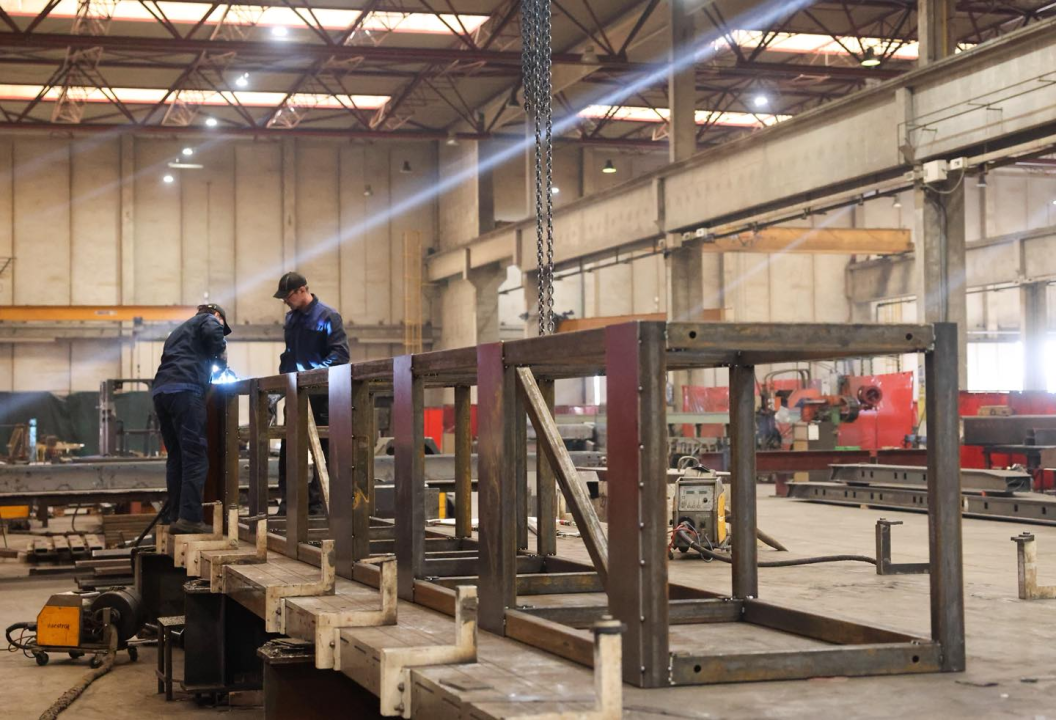 Ministar Anušić posjetio pogon ZM-Vikoma na Podima