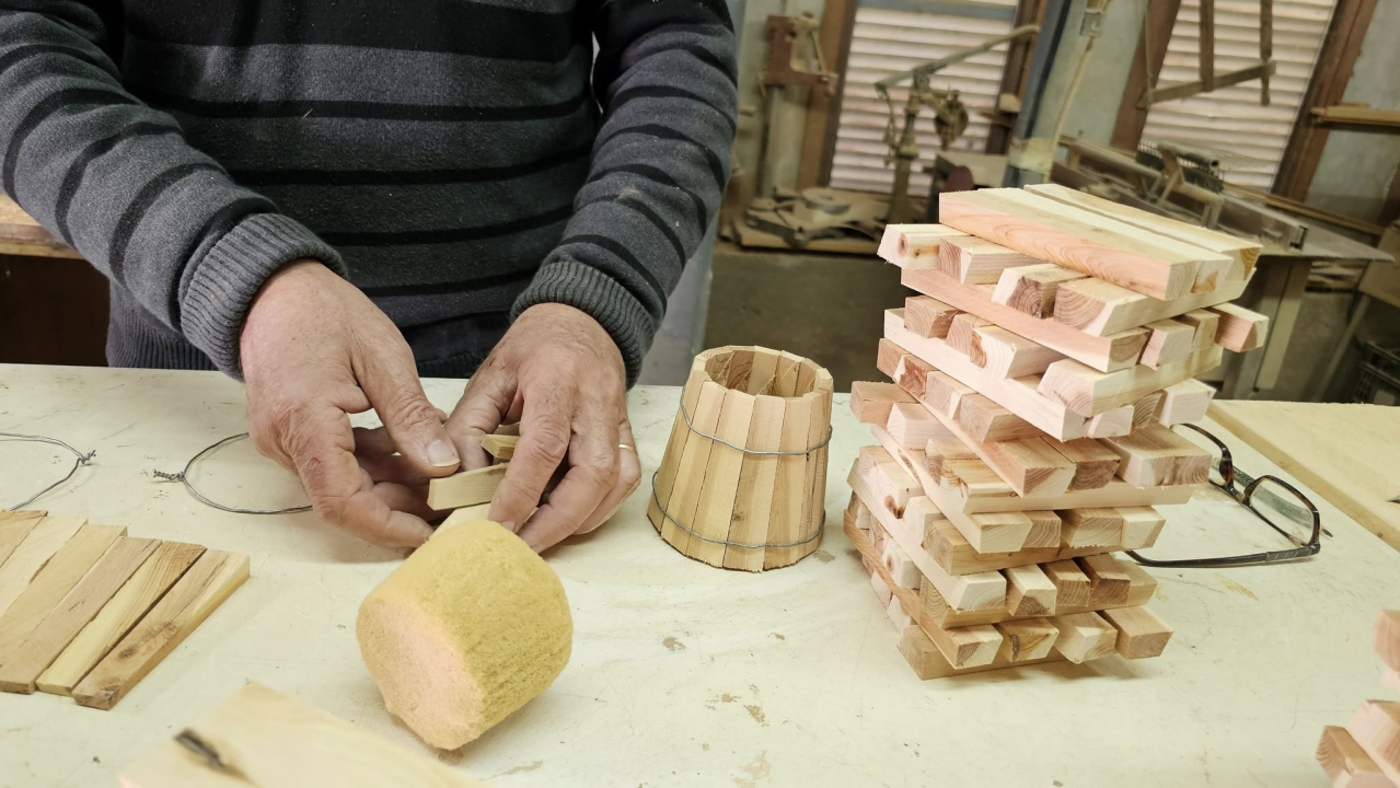 Ivan Tomić izrađuje susak.