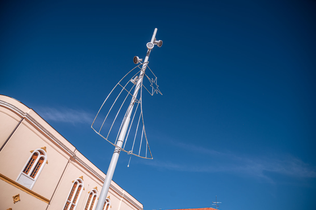 Počelo blagdansko ukrašavanje: Evo koliko je eura Grad Šibenik uložio u ovogodišnje dekoracije