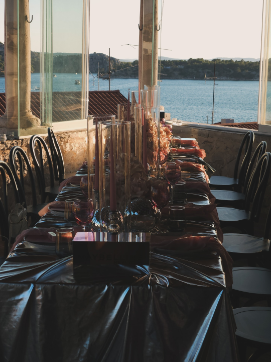 FOTO Organizirajte svoj intimni blagdanski domjenak na najposebnijem mjestu u gradu!