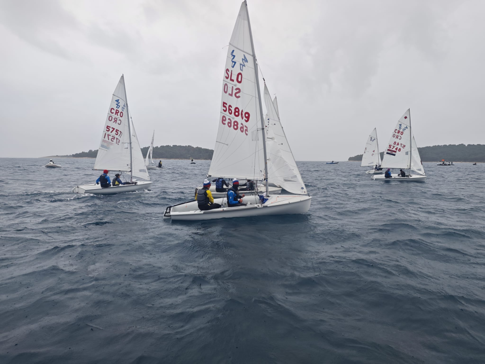 Državno prvenstvo u klasi 420 i 49er održano protekli vikend u Šibeniku