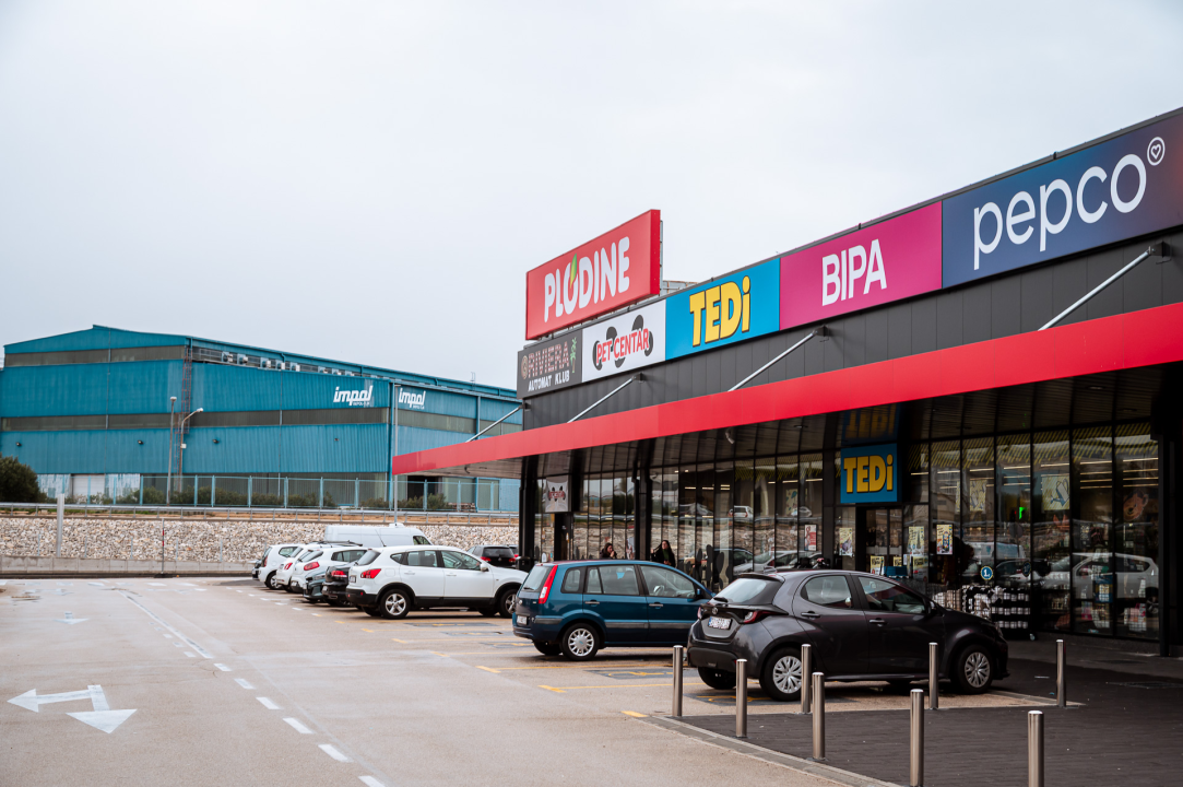 FOTO AZ Cosmetica je novi šibenski 'beauty' kutak za savršene trepavice, obrve i 'make up'!