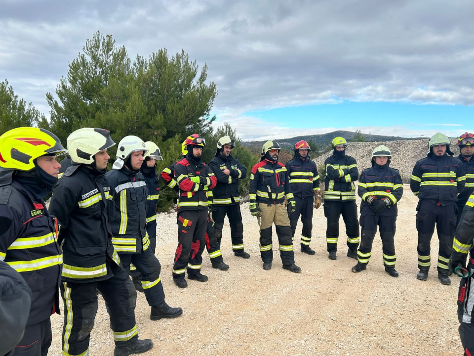 Pirovački vatrogasci spremni za nove izazove, završena edukacija za spasilačke alate