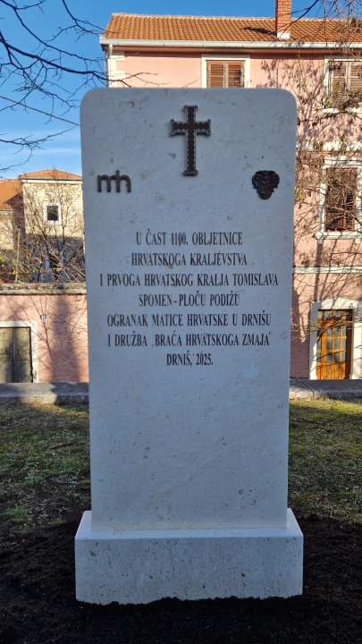 Drniš obilježio 1100 godina Hrvatskoga Kraljevstva postavljanjem spomen ploče