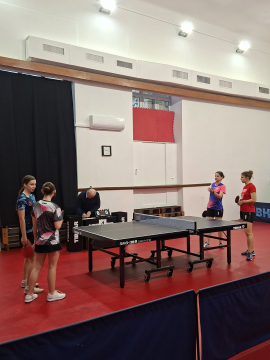 FOTO Stolnotenisačice Šibenika uspješne na kraju godine: tri medalje u Dubrovniku, četiri u Zagrebu