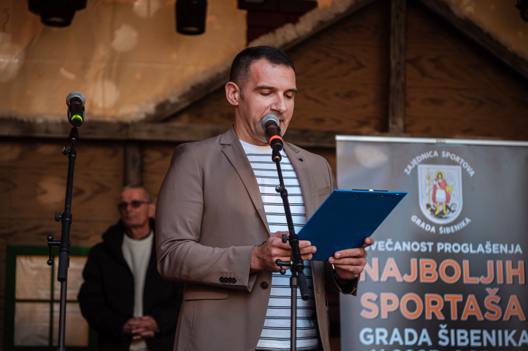 FOTO Sportski laureati Šibenika u 2025-oj: Roko Zorić, Kiara Radnić, Stipe Bralić, košarkašice i vaterpolisti