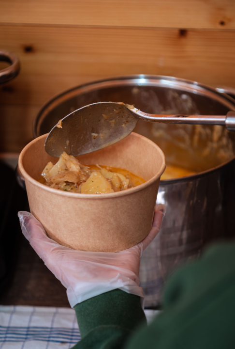 FOTO Novi šibenski street food: Broot Al’ No.1 donosi gotova jela, slasne sendviče i svjetski hit – spud bud krumpir! 