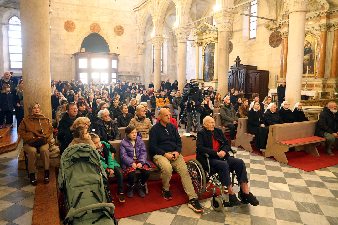 Božićna misa u katedrali