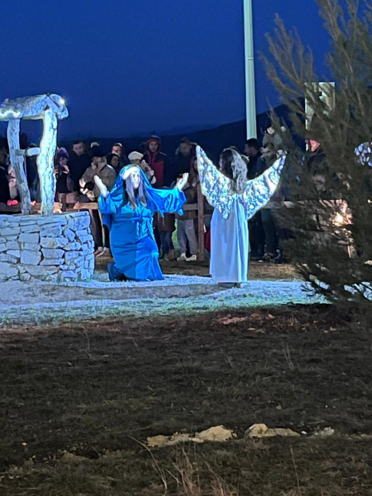 U Čavoglavama uprizorene žive jaslice