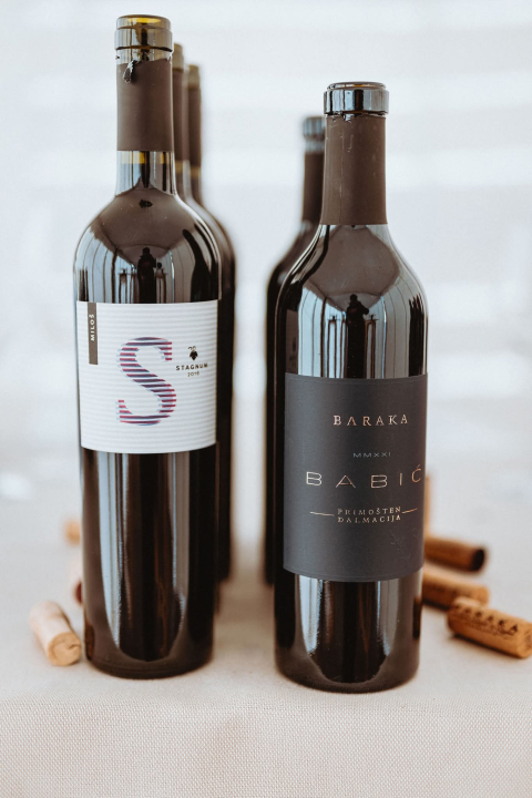 Vina, okusi i tradicija: Manifestacija Vino Dalmacije okupila dalmatinske vinare u Šibeniku