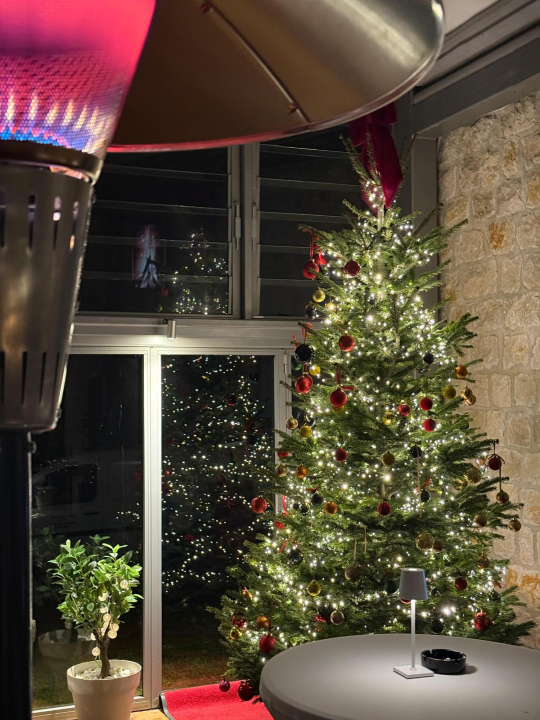 FOTO Dočekajte 2026. u Naturi uz vrhunske zalogaje, pjenušac i hitove koji vas neće pustiti s plesnog podija!