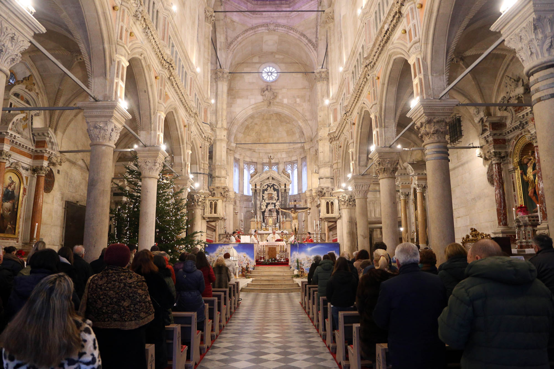 Blagdan Sveta tri kralja svečano proslavljen u katedrali sv. Jakova