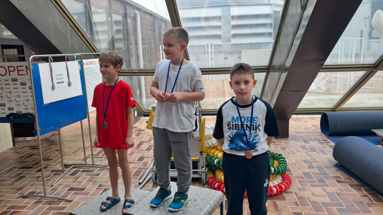 FOTO Plivačima Mora šest medalja na Splitskoj ligi, Luka Mrdeža brončani na prvom nastupu