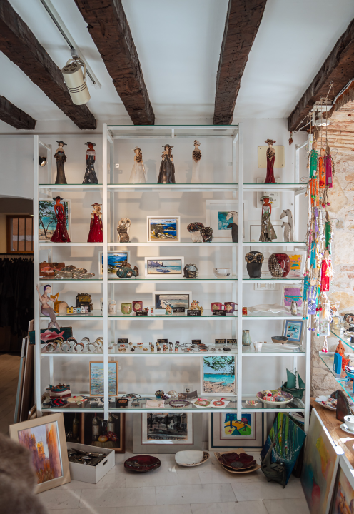 FOTO Otkrijte novu keramiku, odlične popuste na modne kolekcije i pogodnosti Silver kartice u Galeriji Juraj Dalmatinac!