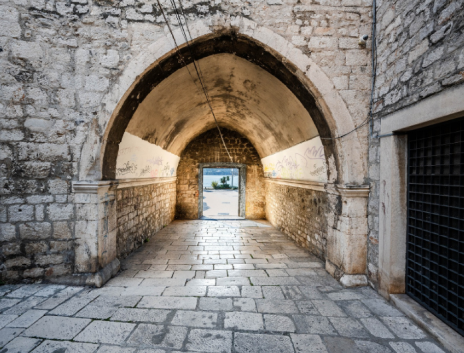 FOTO Pogledajte kako izgleda gotički prolaz Kneževe palače nakon obnove
