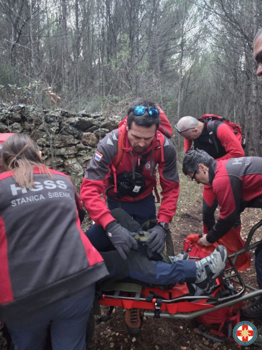 Vježba potrage šibenskih HGSS-ovaca na području Rokića, Šubićevca i Kamenara