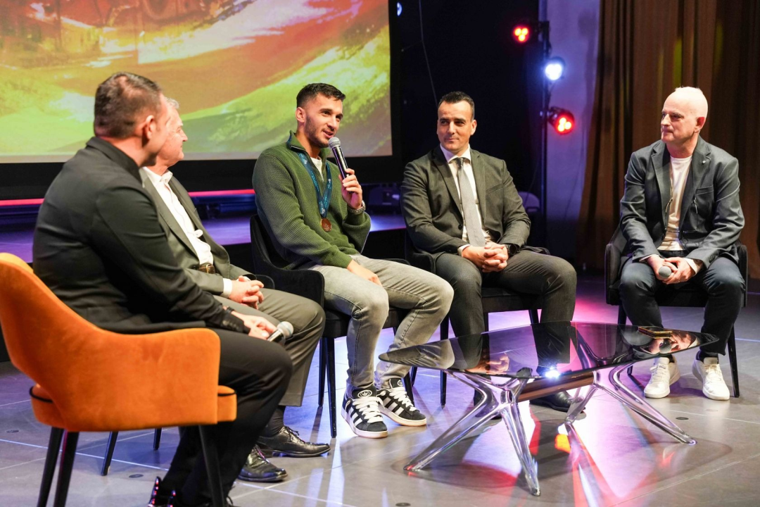 Brončani kapetan Franco Jelovčić dočekan u svom Šibeniku