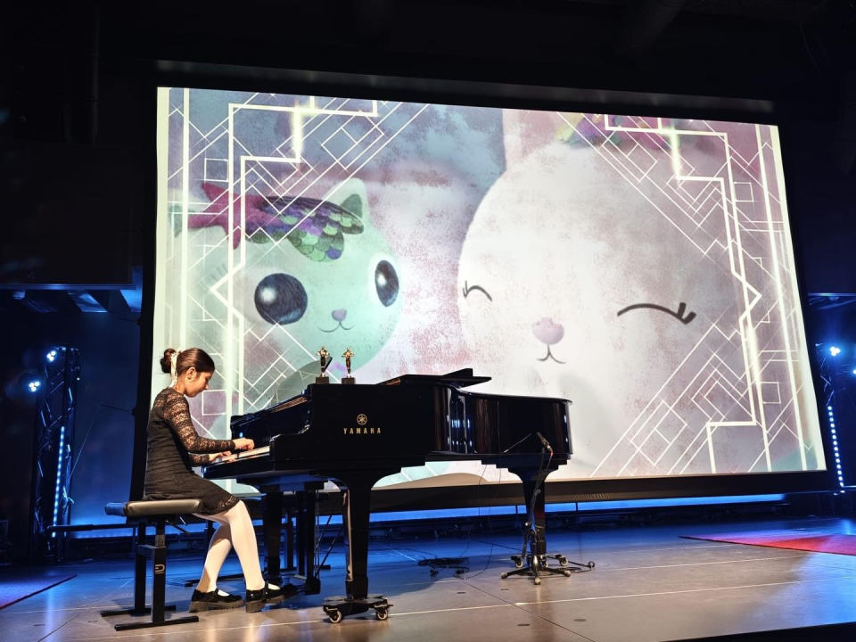 Učenici šibenske glazbene škole koncertom donijeli Hollywood u Arsen