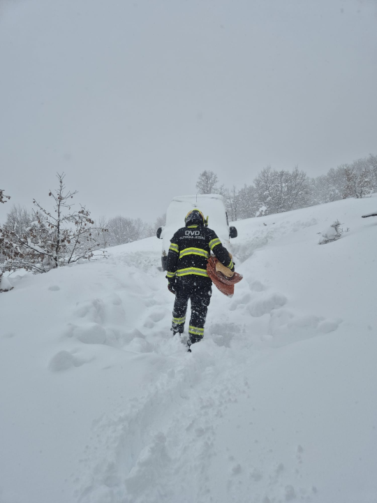 Oluja i snijeg digli sustav na noge: Preko 5 tisuća vatrogasaca spašavali i sanirali štete