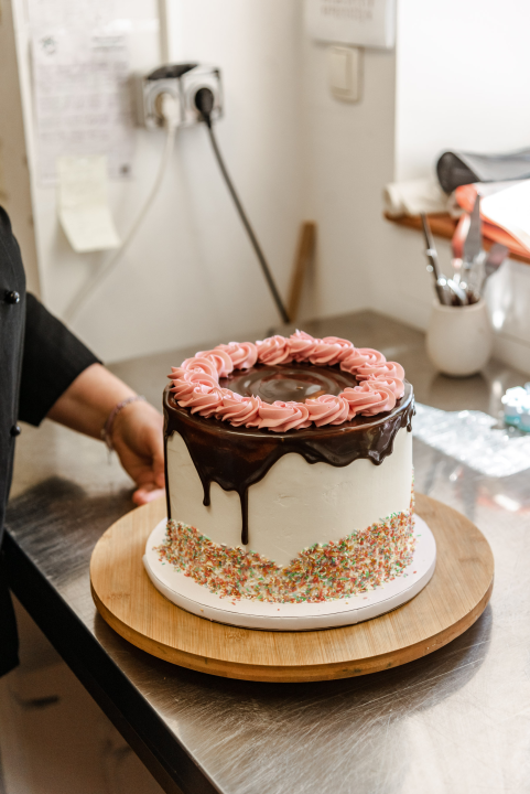 Pridružite se timu Moderato Coffee & Cakes na Podima!