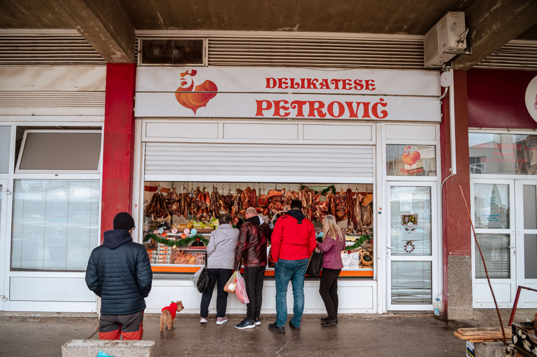 FOTO Jaja, pivci, šunka… Za ukusni blagdanski ručak opremite se u Petrović Delikatesama!