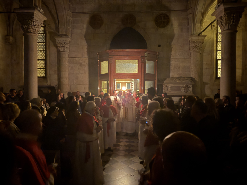 FOTO Vazmeno bdijenje u šibenskoj katedrali: Govoriti o Uskrsnuću znači tepati