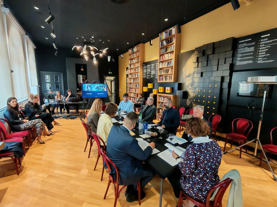 FOTO Ministrica kulture imala ispunjen dan u Šibeniku, u fokusu 66. MDF, obišla i Kuću Ušić