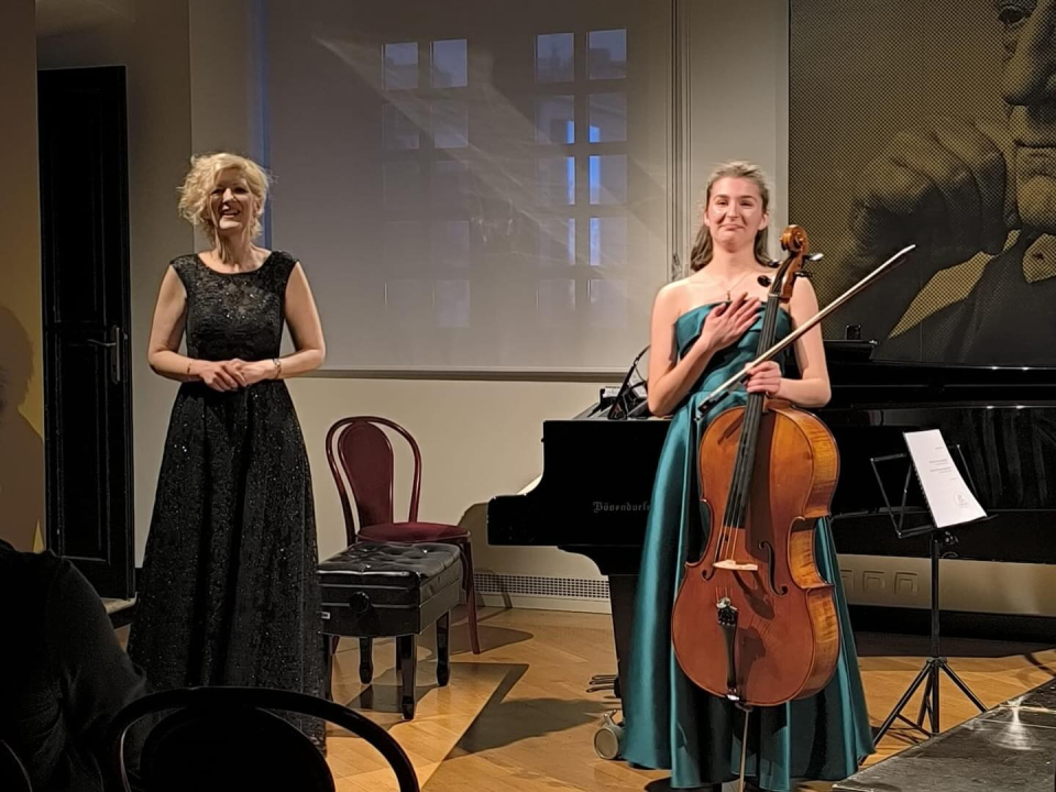 Učenica šibenske glazbene škole, violončelistica Antea, održala koncert u kazalištu