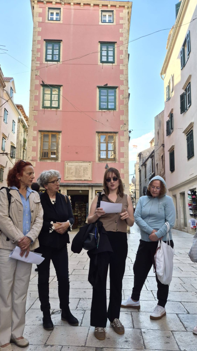 Poetska tura uz stihove posvećene Vesni Parun održana u Šibeniku
