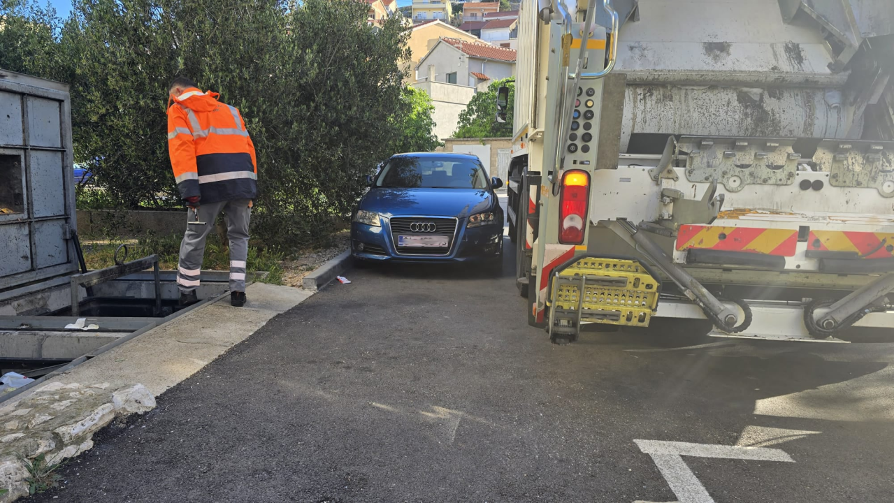 Od Vidika do Meteriza ista slika: Nesavjesni vozači svakodnevno blokiraju odvoz otpada
