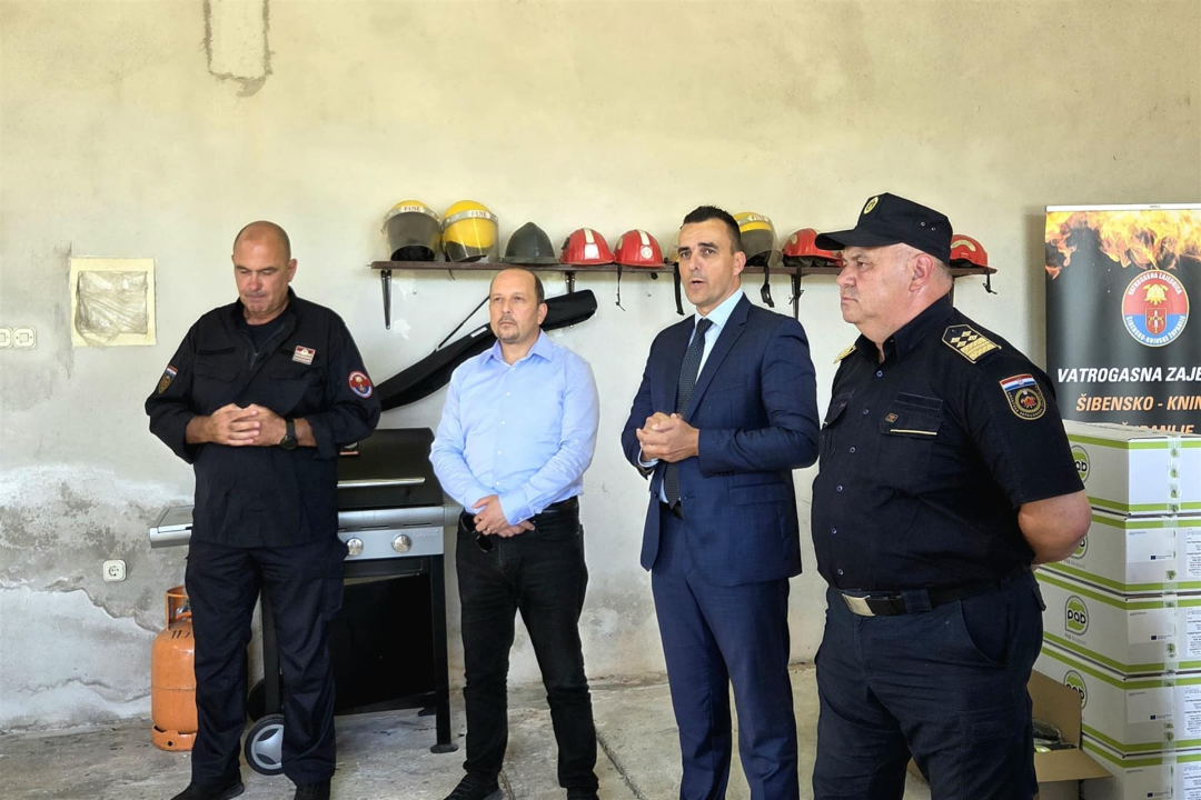 Veliko pojačanje za vatrogasce: Podijeljena oprema, uskoro stiže još šest vozila