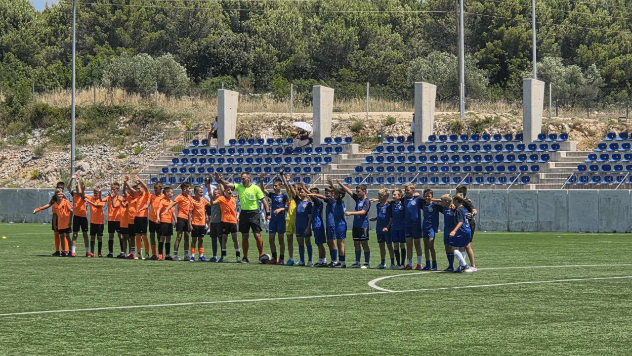 Tići 2 HNK Šibenika nižu medalje: Osvojili prvo mjesto na turniru u Vodicama