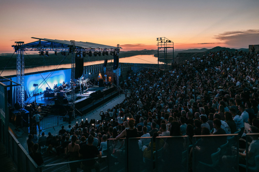 Robert Plant na prepunoj Tvrđavi sv. Mihovila bezvremenskim hitovima oduševio publiku