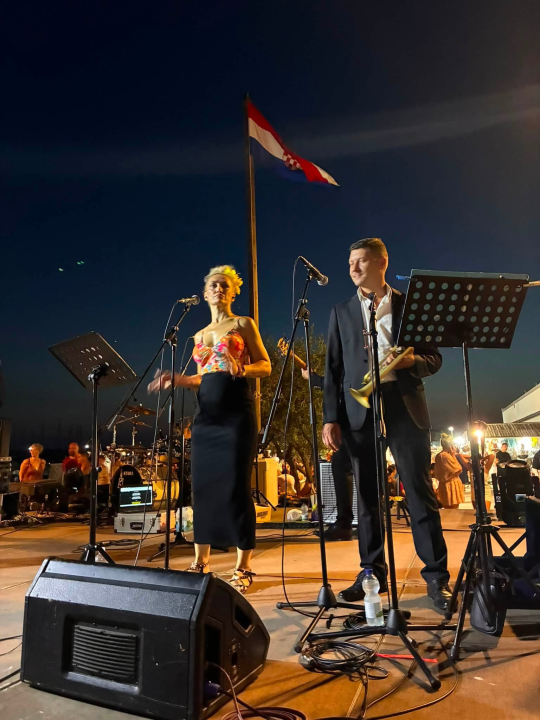 Tradicionalne Trke tovara održane u Pirovcu: Posjetitelji se zabavljali uz hitove legendarnog Miše Kovača