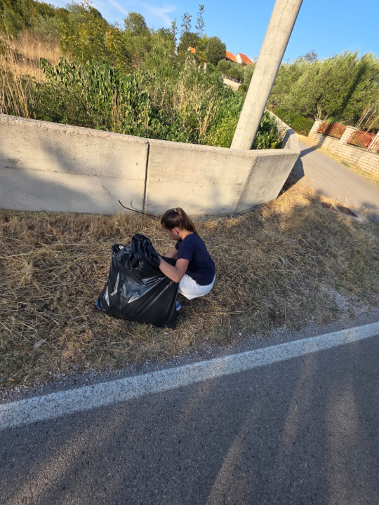Zasukali rukave i očistili Pokrovnik: 'Više nismo mogli gledati taj jad i bijedu'