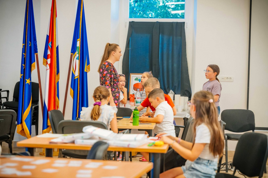 'Učimo kroz igru: Jezik, znanost i digitalni svijet'