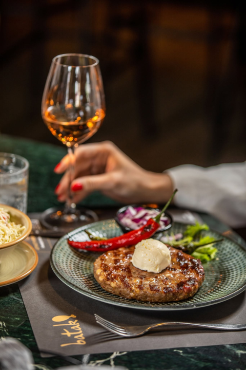 Jedan restoran, bezbroj razloga za posjet: U Batku u Ražinama vas čeka vrhunski roštilj, odlična vina i pokoji noviteti