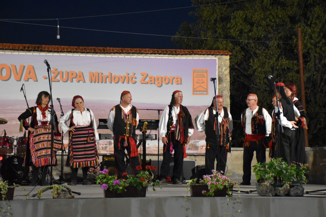 FOTO Tradicionalna Večer folklora održana u Mirloviću