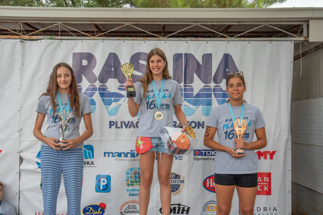 FOTO Rekordan broj natjecatelja na 16. Plivačkom maratonu u Raslini