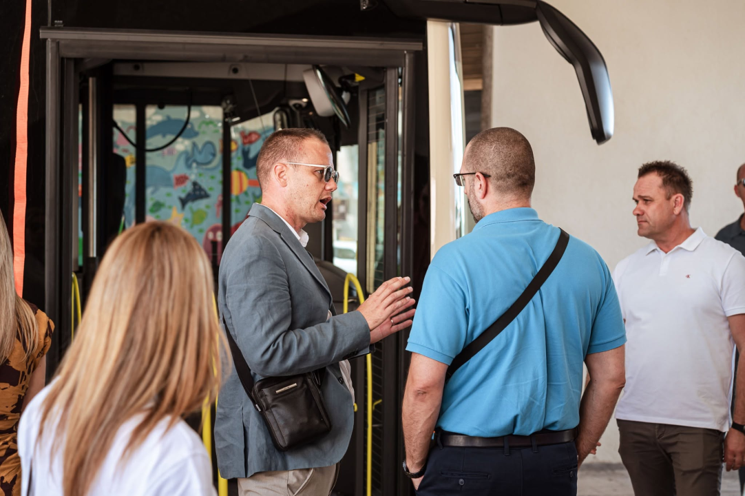 FOTO Punionice spremne, šibenski električni busevi kasne zbog zatvaranja Hormuza 