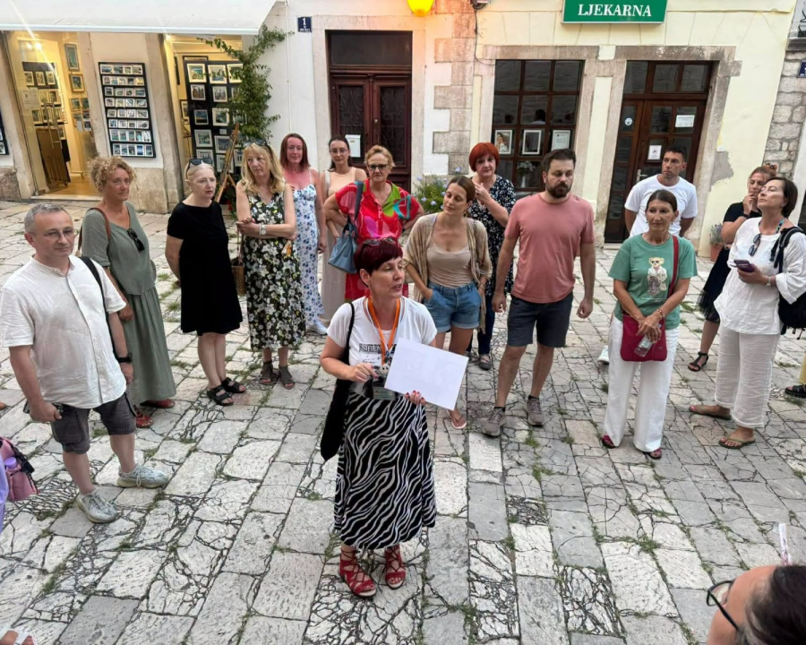 Održana tura povodom 88. rođendana Arsena Dedića. Večeras veliki koncert ispred vijećnice