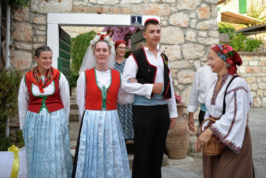 Murterski pir i ove godine vraća stare običaje na ulice