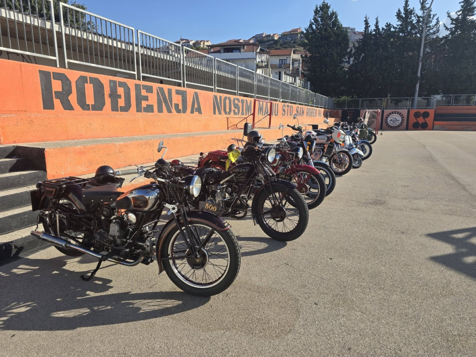 FOTO Odlični rezultati domaćina na 3. Moto oldtimer rally grada Šibenika, preuzeli su prvo mjesto ukupnom poretku