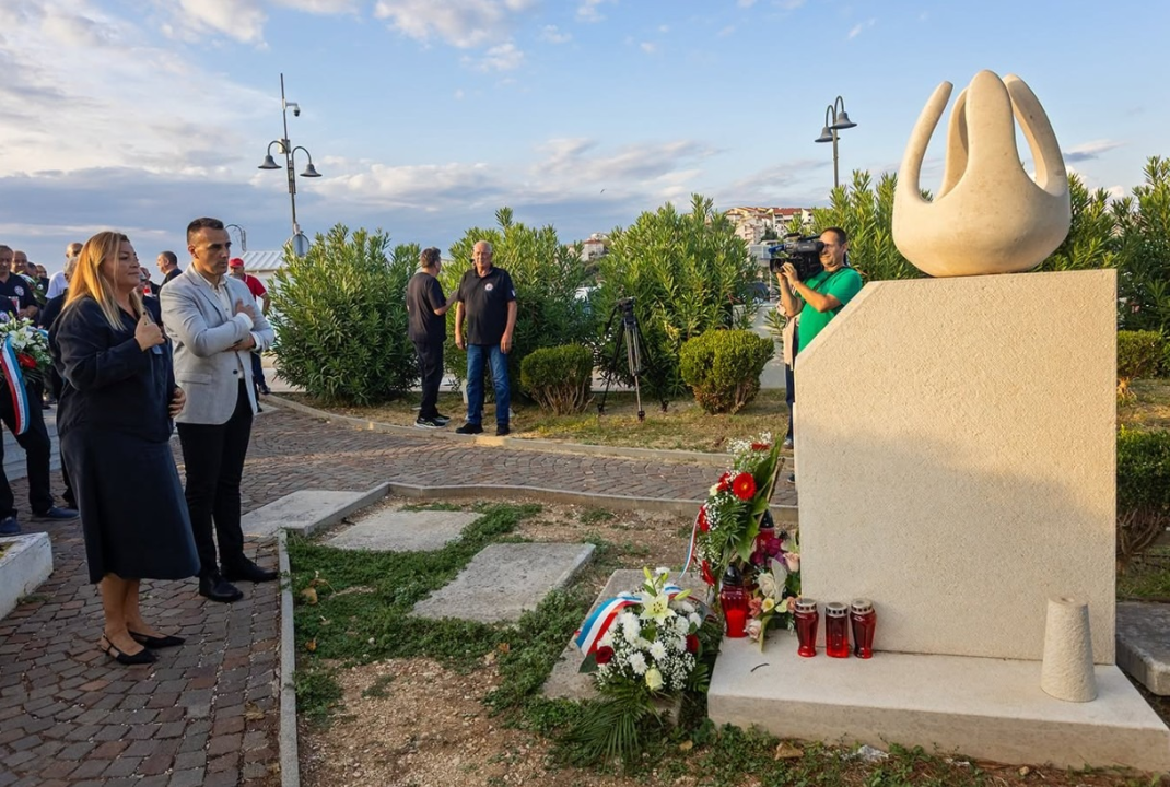  U Rogoznici obilježena 35. obljetnica oslobođenja vojarni