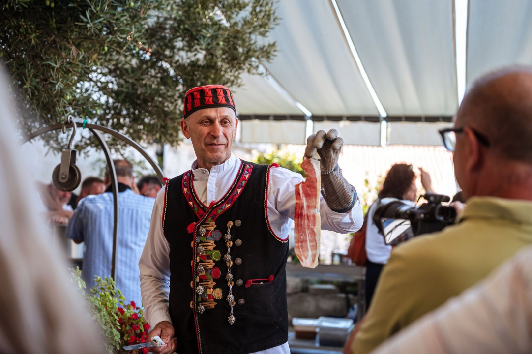 Predstavljen Gastrokulinarski peljar
