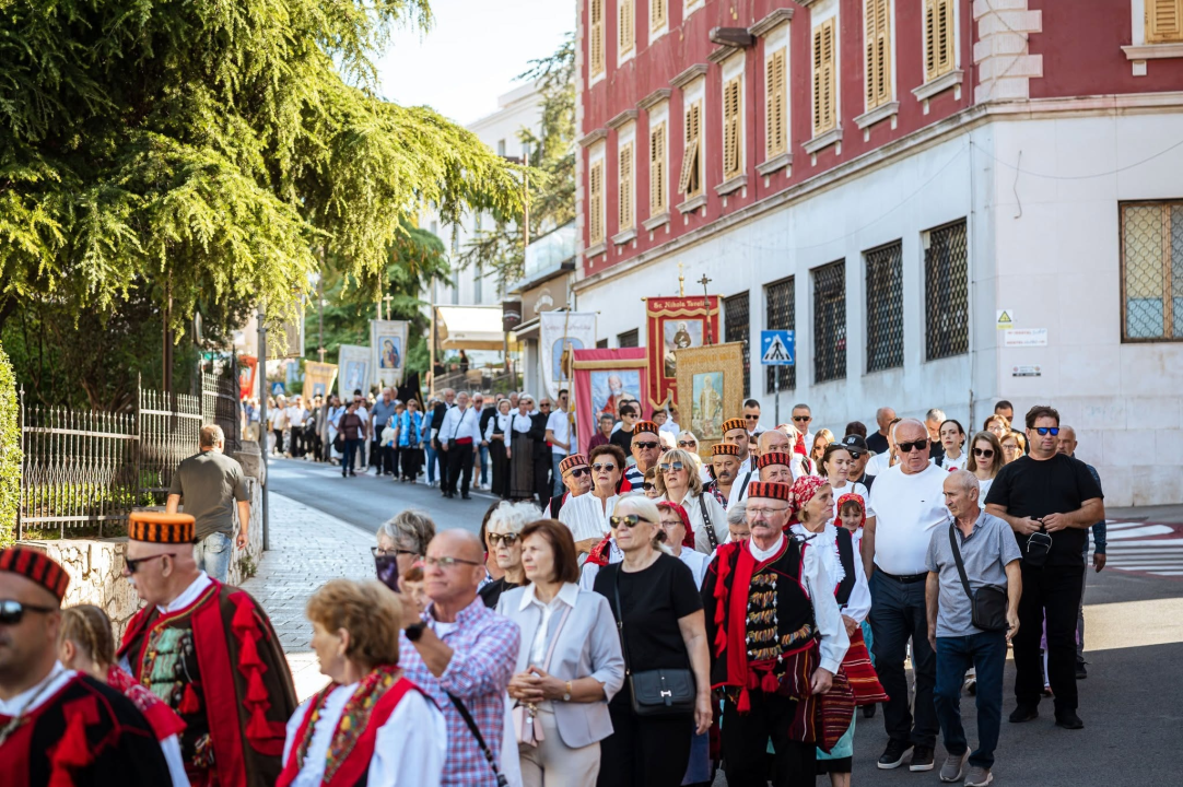 Šibenik proslavio svog zaštitnika: Održana svečana procesija i misa povodom blagdana sv. Mihovila