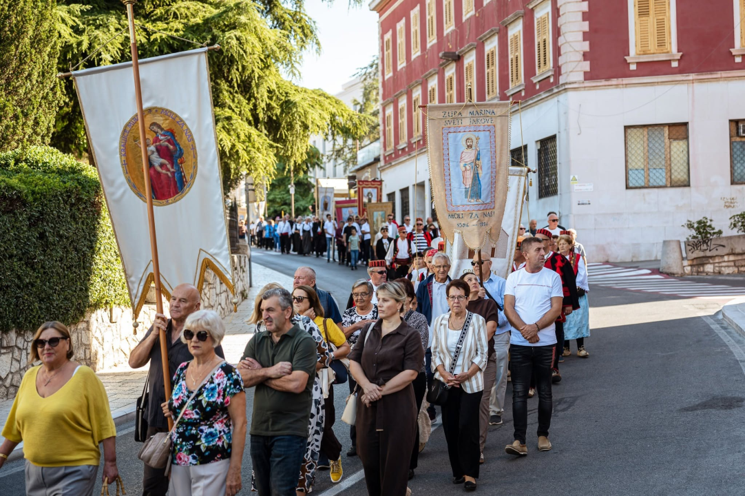 Šibenik proslavio svog zaštitnika: Održana svečana procesija i misa povodom blagdana sv. Mihovila