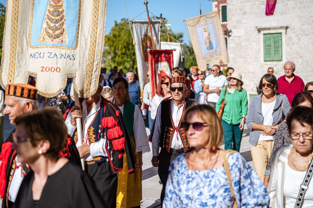 Šibenik proslavio svog zaštitnika: Održana svečana procesija i misa povodom blagdana sv. Mihovila